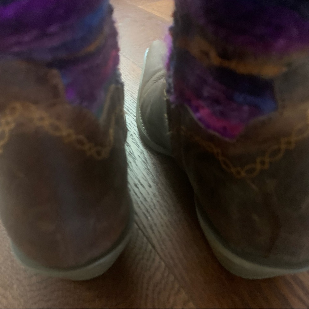 Laredo Brown Heeled Boots with Purple Accents